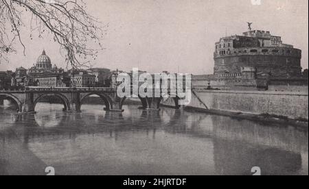 Die Burg von Sant' Angelo, ursprünglich das Mausoleum von Hadrian, am rechten Ufer des Tibers. Rom (1923) Stockfoto