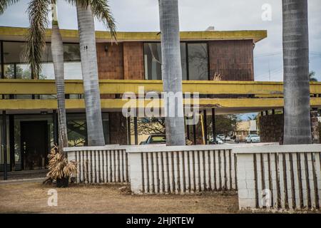 Casa de la calle Sinaloa entre Morelos y Nainari auf CD. Obregon. Su frase es: 26Mai2018. (Foto:Luis Gutierrez/ NortePhoto.com) pclaves: arquitectura ,casa, casa antigua, casa clásica, años, años 70s, Años 60s, años 50s, 50s, 60s, 70s, Stockfoto