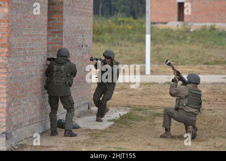 Starychi, Lvivska, Ukraine. 20th September 2019. Ukrainische Soldaten während einer gemeinsamen Militärübung Rapid Trident 2019 im Internationalen Zentrum für Friedenssicherung und Sicherheit der Nationalen Akademie der Landstreitkräfte in der Nähe von Lviv gesehen. (Bild: © Mykola Tys/SOPA Images via ZUMA Press Wire) Stockfoto