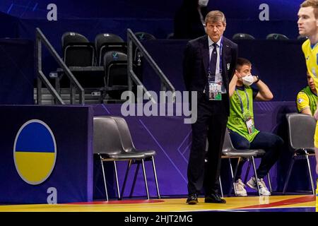 AMSTERDAM, NIEDERLANDE - 31. JANUAR: Trainer Oleksandr Kosenko aus der Ukraine während des Manns-Futsal-EM 2022-Viertelfinalspiel zwischen Kasachstan und der Ukraine am 31. Januar 2022 im Ziggo Dome in Amsterdam, Niederlande (Foto: Jeroen Meuwsen/Orange Picles) Stockfoto