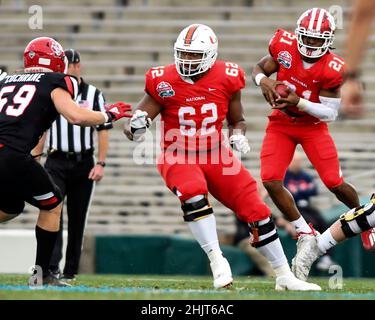 Menifee, Kalifornien, USA. 29th Januar 2022. 29. Jan 2022; Pasadena, CA, USA;Nationalspieler JARRID WILLIAMS (62) blockiert beim Rose Bowl Final Score Nationalmannschaft: 24 Amerikanisches Team:23 Pflichtgutschrift Zuma Press. (Bild: © Ardie Crenshaw/ZUMA Press Wire) Stockfoto