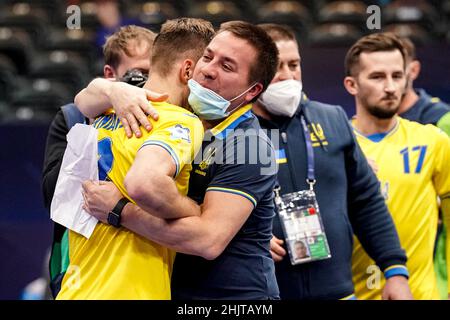AMSTERDAM, NIEDERLANDE - 31. JANUAR: Team Ukraine feiert den Sieg beim Männer-Futsal-Viertelfinale der Euro 2022 zwischen Kasachstan und der Ukraine am 31. Januar 2022 im Ziggo Dome in Amsterdam, Niederlande (Foto: Jeroen Meuwsen/Orange Picles) Stockfoto