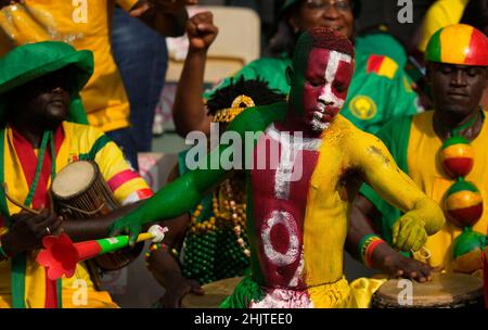 Douala, Kamerun, 29. Januar 2022: Fans während Kamerun gegen Gambia, Afrika-Cup der Nationen im Japoma-Stadion. Kim Price/CSM. Stockfoto