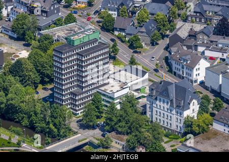 Luftaufnahme, Olpe Rathaus und Archive, Olpe Stadt, Olpe, Sauerland, Nordrhein-Westfalen, Deutschland, Behörde, DE, Europa, Wolkenkratzer, Luftaufnahme Stockfoto