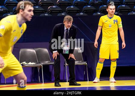 AMSTERDAM, NIEDERLANDE - 31. JANUAR: Trainer Oleksandr Kosenko aus der Ukraine, Petro Shoturma aus der Ukraine während des Men's Futsal Euro 2022 Viertelfinale zwischen Kasachstan und der Ukraine im Ziggo Dome am 31. Januar 2022 in Amsterdam, Niederlande (Foto: Jeroen Meuwsen/Orange Picles) Stockfoto