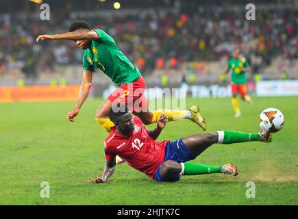 Yaoundé, Kamerun, 29. Januar 2022: Munir El Haddadi aus Marokko und Mohamed Salah (Kapitän) aus Ägypten während Marokko gegen Ägypten - Afrika-Cup der Nationen im Ahmadou Ahidjo Stadion. Kim Price/CSM. Stockfoto