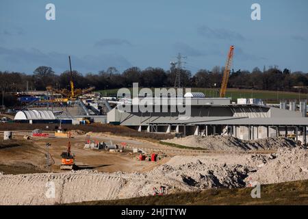 West Hyde, Großbritannien. 31st. Januar 2022. Der Standort des Südportals für den Abschnitt des Chilterner Tunnels der Hochgeschwindigkeitsstrecke HS2. Zwei 2.000-Tonnen-Tunnelbohrmaschinen werden zum Bau des 10-Meilen-Chiltern-Tunnels unterhalb der Chiltern Hills eingesetzt, der der längste Tunnel auf der Route HS2 zwischen London und den West Midlands sein wird. Kredit: Mark Kerrison/Alamy Live Nachrichten Stockfoto