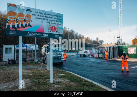 West Hyde, Großbritannien. 31st. Januar 2022. Bauarbeiten in der Nähe des Südportals für den Abschnitt des Chilterner Tunnels der Hochgeschwindigkeitsstrecke HS2. Zwei 2.000-Tonnen-Tunnelbohrmaschinen werden zum Bau des 10-Meilen-Chiltern-Tunnels unterhalb der Chiltern Hills eingesetzt, der der längste Tunnel auf der Route HS2 zwischen London und den West Midlands sein wird. Kredit: Mark Kerrison/Alamy Live Nachrichten Stockfoto