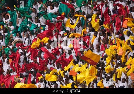 Yaoundé, Kamerun, 9. Januar 2022: Fans während Kameruns gegen Burkina Faso - Afrika-Cup der Nationen im Paul Biya Stadium. Kim Price/CSM. Stockfoto