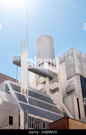 Daiei House Headquarters brutalistisches Gebäude in Nagoya, Japan. Entworfen vom Architekten Paul Rudolph. Stockfoto