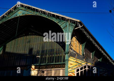 Les Halles. Markt von Saint Jean de Luz, Pays Basque, Frankreich Stockfoto