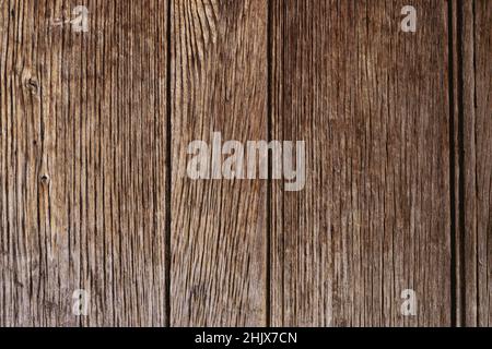 Textur von gealterten Holzplanken mit vertikalen Linien. Alte Kastanienholz Hintergrund. Stockfoto