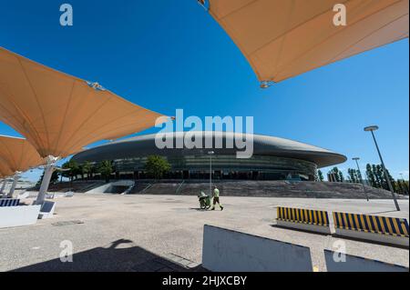 Altice Arena (ehemals MEO Arena; auch unter dem ursprünglichen Namen Pavilhão Atlântico bezeichnet), eine Mehrzweck-Hallenarena in Lissabon, Portugal. Stockfoto