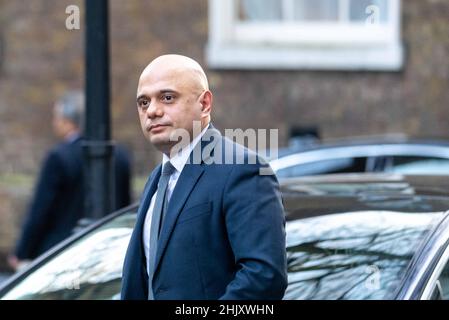 London, Großbritannien. 01st. Februar 2022. Sajid Javid, Gesundheitsminister, trifft auf eine Kabinettssitzung in der Downing Street 10 in London ein. Kredit: Ian Davidson/Alamy Live Nachrichten Stockfoto