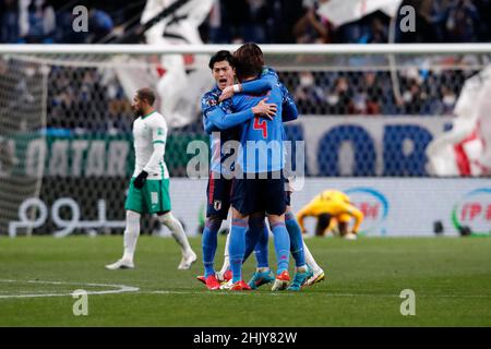 Saitama, Japan. 1st. Februar 2022. Spieler aus Japan feiern nach dem Sieg des Spiels AFC Asian Qualifiers (Road to Qatar) Japan gegen Saudi-Arabien im Saitama Stadium 2002 in Japan. Japan besiegt Saudi Arabai 2-0. (Bild: © Rodrigo Reyes Marin/ZUMA Press Wire) Stockfoto