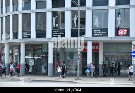 BIZ Berufsinformationszentrum, Porschestraße, Wolfsburg, Niedersachsen, Deutschland Stockfoto