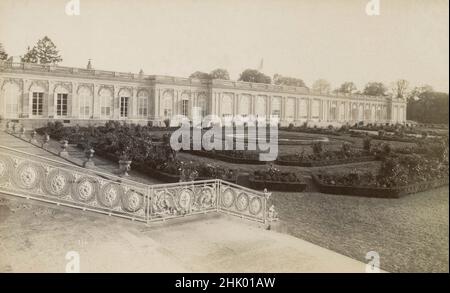 Antike Fotografie des Grand Trianon in Versailles, Frankreich, um 1890. QUELLE: ORIGINAL ALBUMIN FOTO Stockfoto