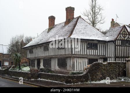 Das Tudor-Haus in Margate im Schnee, Margate, Kent, Großbritannien Stockfoto