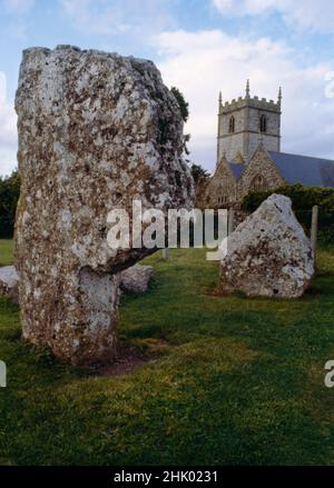 Sehen Sie nordwestlich von St Mary's Church & The Cove, einem Teil des prähistorischen Komplexes aus Steinkreisen, Settings und Alleen in Stanton Drew, Bath und im Nordosten von Somerset, Großbritannien Stockfoto