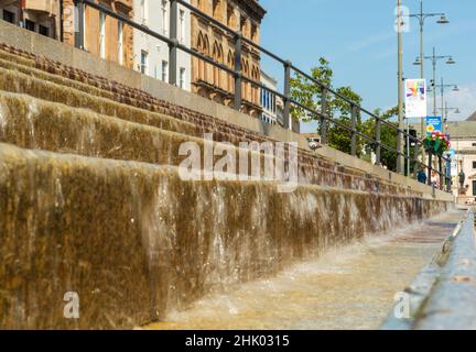 Die Wasserfallquelle im Stadtzentrum von Darlington, County Durham Stockfoto