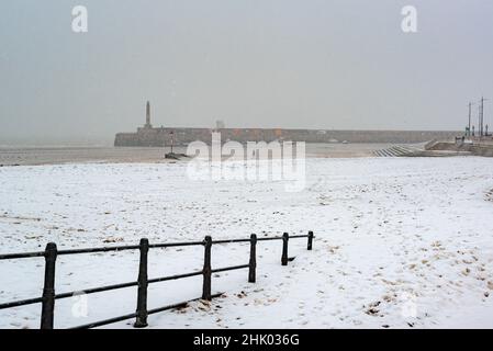 Margate Main Sands und Harbour Arm in the Snow, Margate, Kent Stockfoto