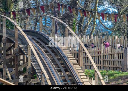 Eröffnungswochenende der Wicker man Achterbahn im Alton Towers Theme Park, Spa and Hotel , Staffordshire England Stockfoto