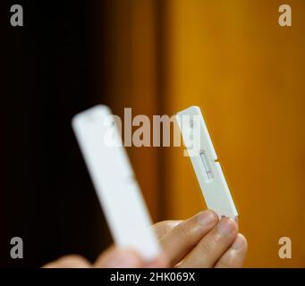 Coronavirus-Antigen-Test mit negativem Ergebnis Stockfoto
