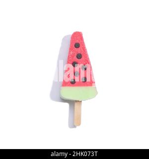 Wassermelone Eis isoliert auf weißem Hintergrund mit Copyspace. Stockfoto