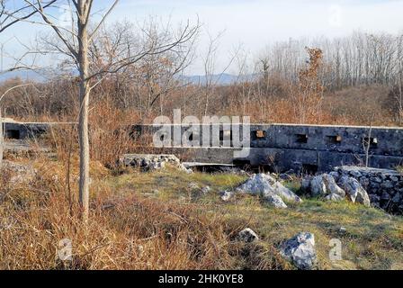 Friaul Julisch Venetien, Berg sei Busi. Italienischer Betongraben. Stockfoto