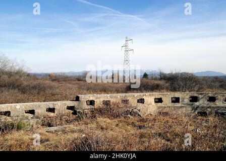 Friaul Julisch Venetien, Berg sei Busi. Italienischer Betongraben. Stockfoto