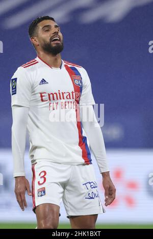 Lyon, Frankreich, 1st. Februar 2022. Emerson Palmieri aus Lyon reagiert während des Spiels der Uber Eats Ligue 1 im Groupama Stadium in Lyon. Bildnachweis sollte lauten: Jonathan Moscrop / Sportimage Stockfoto