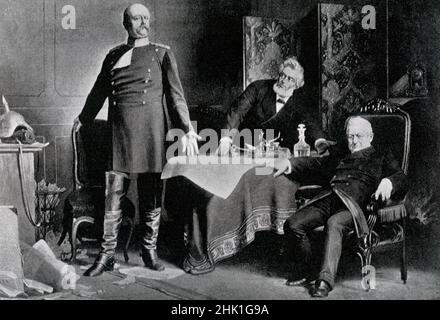 Hier ist das Treffen von Otto von Bismarck (links) und Adolphe Thiers (ganz rechts) in Versailles im Schloss von Versailles, Frankreich, zu sehen. Bismarck diktiert Thiers im Februar 1871 die Friedensbedingungen. Bismarck hatte die Stadt Paris mit großkalibrigen Krupp-Belagerungswaffen bombardiert. Dies veranlasste die Stadt am 28. Januar 1871 zur Kapitulation. Geheime Waffenstillstandsgespräche begannen am 23. Januar 1871 und setzten sich in Versailles fort. Der Deutsch-Französische Krieg, der in Frankreich oft als der Krieg von 1870 bezeichnet wird, war ein Konflikt zwischen dem Zweiten Französischen Reich und dem Stockfoto