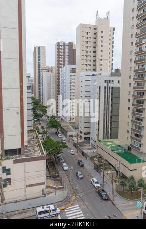 Recife, PE, Brasilien - 14. Oktober 2021: Blick auf die Gebäude des Viertels Boa Viagem. Stockfoto