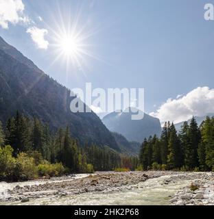 Fluss Sarca. Val di Genova im Parco Naturale Adamello, Brenta, Trentino, Italien, Val Rendena Stockfoto