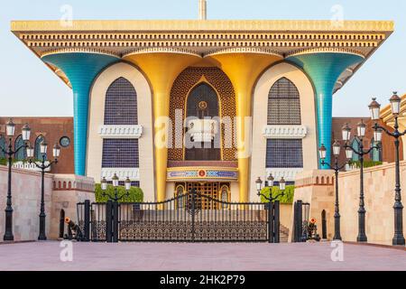 Naher Osten, Arabische Halbinsel, Oman, Maskat. Al Alam Palace in Muscat. Stockfoto