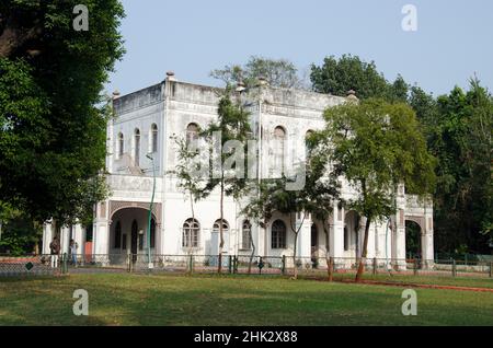 Gebäude des Gesundheitsmuseums im Sayaji BAUG-Komplex, auch bekannt als Kamati BAUG, Vadodara, Gujarat, Indien Stockfoto