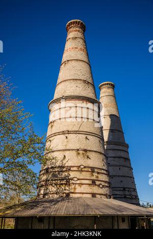 Schweden, Gotland Island, Bungenas, ehemalige Kreidemine und Militärstützpunkt, jetzt eine exklusive Ferienentwicklung und Naturreservat, rauchende Forme Stockfoto