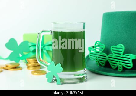 Verschiedene Accessoires für St.Patrick's Day, Nahaufnahme Stockfoto