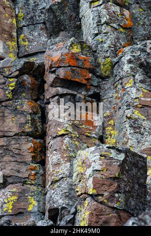 USA, Wyoming. Sheepeater Cliffs Detail, Yellowstone National Park. Stockfoto