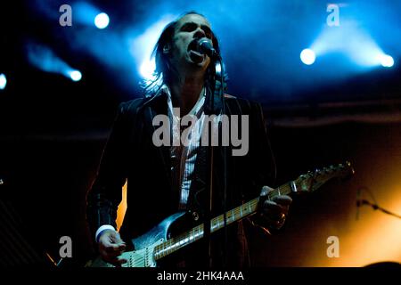 Nick Cave's Nebenprojekt Grinderman auf dem Electric Picnic 2008. Electric Picnic 2008, Stradbally, Laois, Irland. Grinderman hat einen rohen Garagenband-Sound als The Bods Seeds, zu dem Nick Cave, Warren Ellis, Martyn P. Casey und Jim Sclavunos gehören. Stockfoto