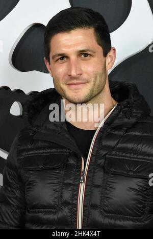 Los Angeles, Kalifornien, USA 1st. Februar 2022 Roberto Portales besucht Paramount Pictures 'Jackass Forever' US-Premiere im TCL Chinese Theatre am 1. Februar 2022 in Los Angeles, Kalifornien, USA. Foto von Barry King/Alamy Live News Stockfoto