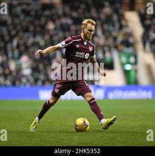 Easter Road Stadium, Edinburgh.Schottland UK.1st Feb 22 Hibernian vs Heart of Midlothian Cinch Premiership Match. Nathaniel Atkinson Heart of Midlothian Kredit: eric mccowat/Alamy Live News Stockfoto