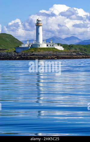 Der Lismore Lighthouse auf der Eilean Musdile Islet, im Firth of Lorne am Eingang zum Loch Linnhe, Argyll and Bute, Inner Hebrides, Schottland, Großbritannien Stockfoto