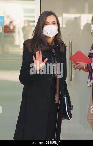 Madrid, Spanien. 02nd. Februar 2022. Königin Letizia von Spanien trifft beim Treffen mit UNICEF (Kinderhilfswerk der Vereinten Nationen) in Madrid ein. Kredit: SOPA Images Limited/Alamy Live Nachrichten Stockfoto