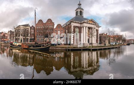 Das Stedelijk Museum Schiedam ist ein Museum für moderne und zeitgenössische holländische bildende Kunst in der südholländischen Stadt Schiedam. Stockfoto