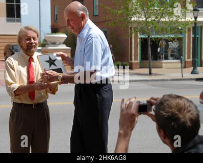 Der NBA-große Bob Pettit tritt dem St. Louis Walk of Fame bei Stockfoto