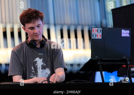 Radio-France Festival / Tohu-bohu, Ort des neuen Rathauses. BEN UFO (dj - London). Montpellier, Österreich, Frankreich Stockfoto