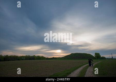 Skythian-Hügel (Grabhügel) in der Nähe von Pustoviytivka, Region Romny, Oblast Sumy, Ukraine Stockfoto