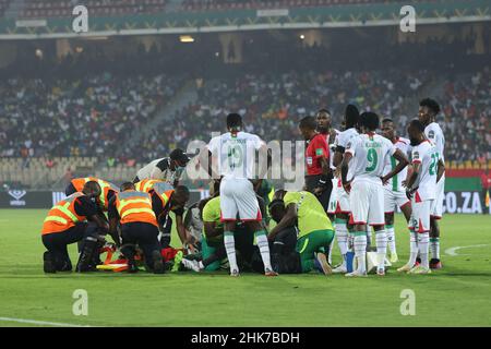 KAMERUN, Yaounde, 02. Februar 2022 - verletzte Torhüterin Herve Koffi aus Burkina Faso während des Afrika-Cup der Nationen spielt im Stade Ahmadou Ahidjo, Yaounde, Kamerun, 02/02/2022/ Foto von SF Stockfoto