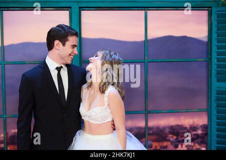 Madrid. Spanien. 20220202, Clara Galle, Julio Pena nimmt an der Premiere von ‘A traves de mi ventana (Through My Window)’ im Callao Cinema am 2. Februar 2022 in Madrid, Spanien, Teil Stockfoto